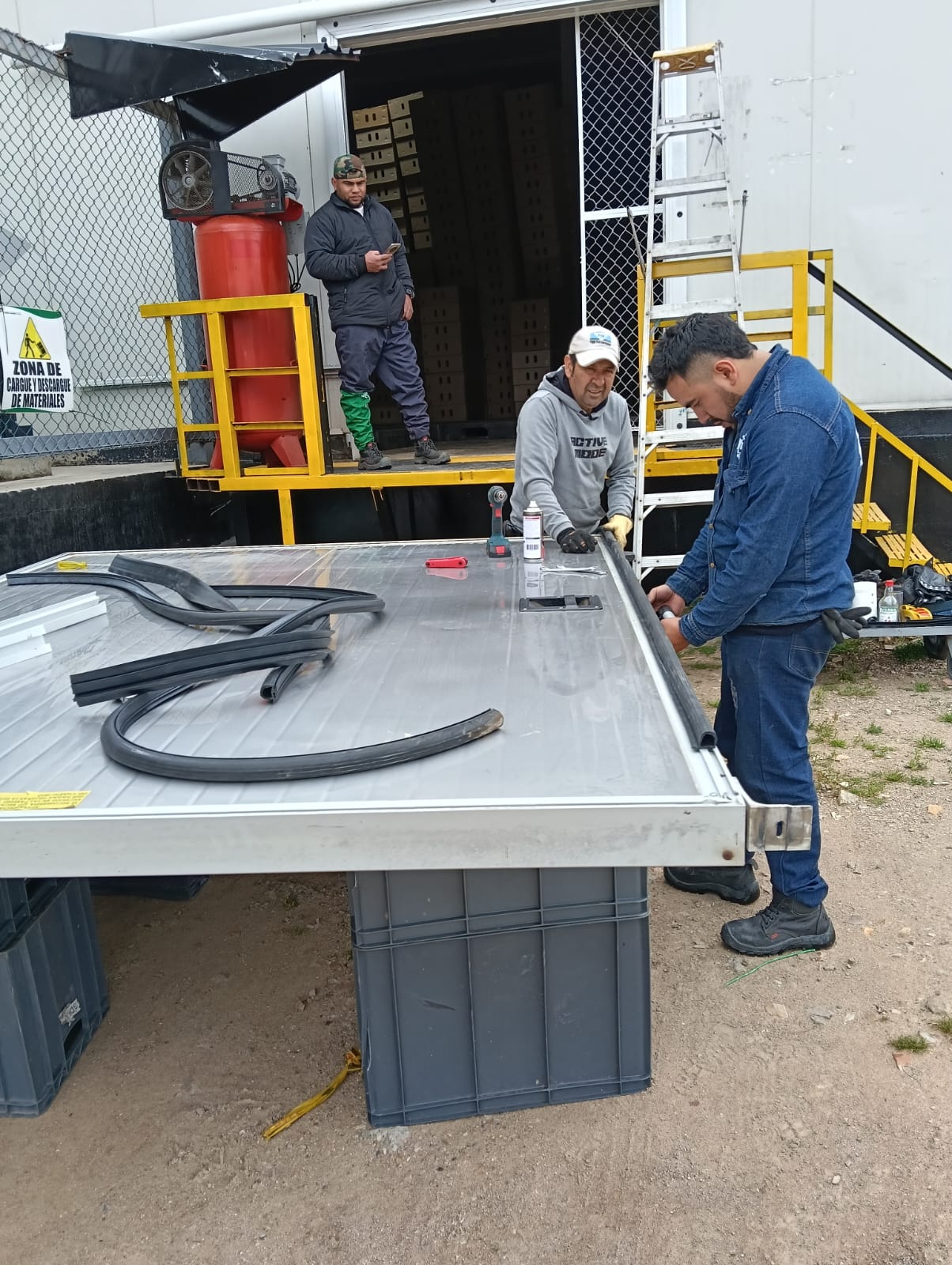 Mantenimiento puertas de cuartos fríos 