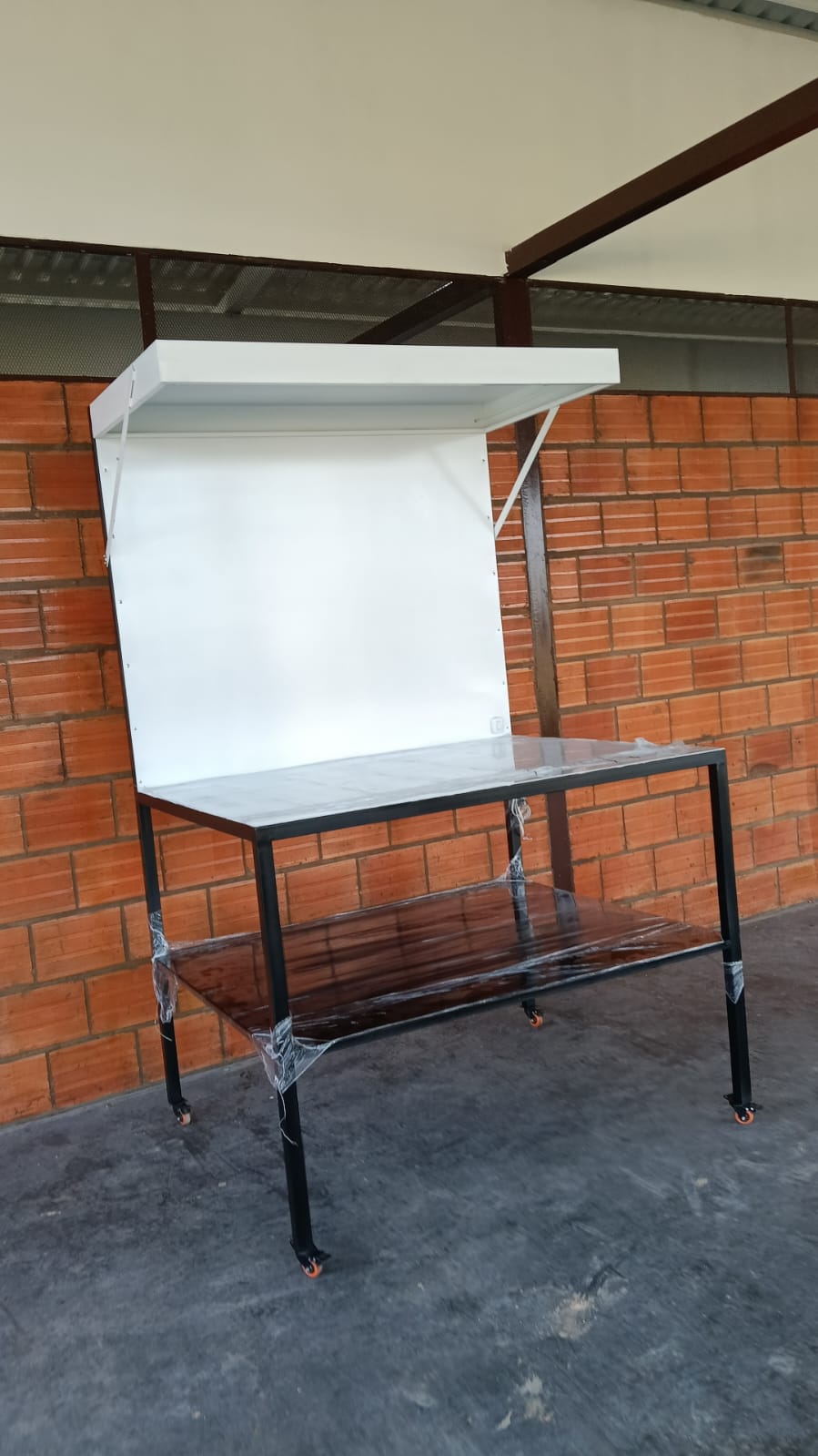 Fabricación de mesas para procesos industriales 