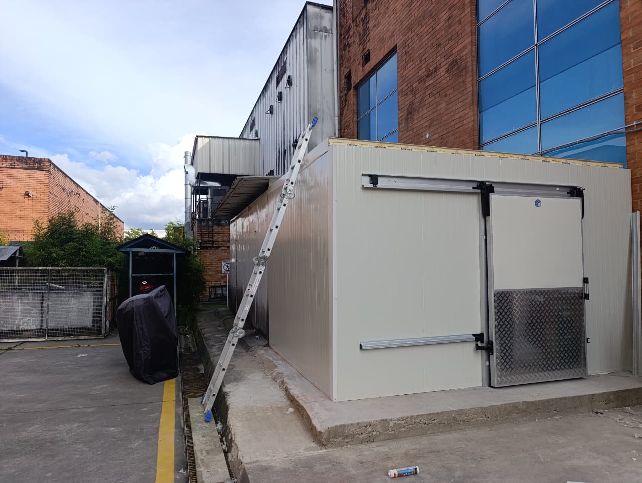 Instalación de cuarto frio a intemperie 